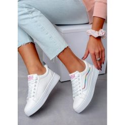 Białe buty sportowe sneakersy sznurowane casu 20p11/w. Białe buty sportowe damskie Casu, bez wzorów, ze skóry ekologicznej, sportowe. W wyprzedaży za 39,99 zł.