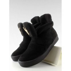 Sneakersy czarne GEM. Czarne buty sportowe damskie FunKee.pl, w paski, z zamszu, eleganckie. Za 83,99 zł.