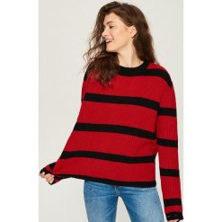 Sweter w paski - Czerwony. Czerwone swetry klasyczne damskie marki Sinsay, l. Za 59,99 zł.