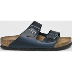 Birkenstock - Klapki. Niebieskie kapcie męskie marki Birkenstock, ze skóry. Za 349,90 zł.