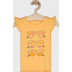 Name it - Top dziecięcy 104-138 cm. Białe bluzki dziewczęce Name it, z nadrukiem, z bawełny, z okrągłym kołnierzem, bez rękawów, bez kaptura. Za 29,90 zł.