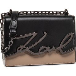 Torebka KARL LAGERFELD - 205W3005 Multi. Czarne listonoszki damskie KARL LAGERFELD, bez wzorów, ze skóry, bez dodatków. Za 1429,00 zł.