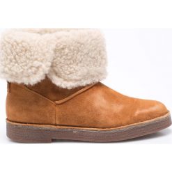 Clarks - Botki Drafty Haze. Szare botki damskie marki Clarks, ze skóry, z okrągłym noskiem, na obcasie. W wyprzedaży za 199,90 zł.