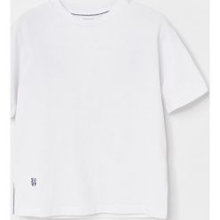 Bawełniany -t-shirt - Biały. Białe t-shirty męskie Reserved, bez wzorów, z bawełny, bez kołnierzyka. W wyprzedaży za 29,99 zł.