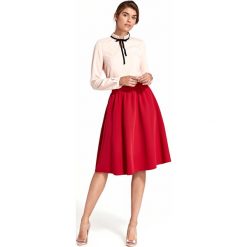 Spódnica rozkloszowana do kolan czerwona - 40. Czerwone spódniczki damskie e-margeritka.pl, na wiosnę, bez wzorów, z poliesteru, eleganckie, z długim rękawem, długie, bez kaptura. Za 119,99 zł.