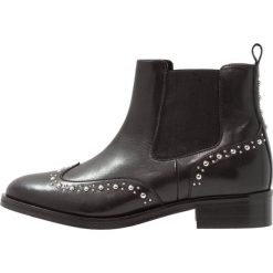 Botki damskie lity: Lazamani Botki black