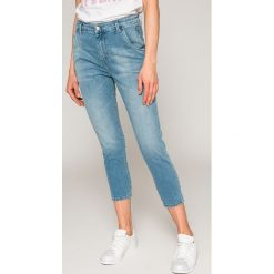 Diesel - Jeansy Fayza Evo. Niebieskie jeansy damskie Diesel. W wyprzedaży za 379,90 zł.