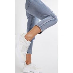 Białe Sneakersy Hainei. Białe sneakersy damskie Renee. W wyprzedaży za 99,99 zł.