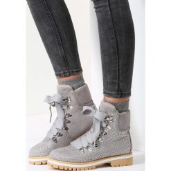 Jasnoszare Traperki 95 Tears. Szare buty zimowe damskie vices. Za 69,99 zł.