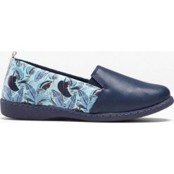 Buty wsuwane z pianką youfoam bonprix ciemnoniebieski w kwiaty. Niebieskie buty sportowe damskie bonprix, w kwiaty, sportowe. Za 84,99 zł.