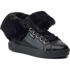Sneakersy PEPE JEANS - Brixton Flap PLS30889 Black 999. Czarne półbuty damskie Pepe Jeans, na co dzień, bez wzorów, z jeansu, bez obcasa, na płaskiej podeszwie, bez zapięcia. W wyprzedaży za 209,00 zł.