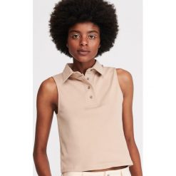 Top z kołnierzem - Beżowy. Brązowe topy damskie Reserved, s, bez wzorów, bez kołnierzyka. Za 39,99 zł.