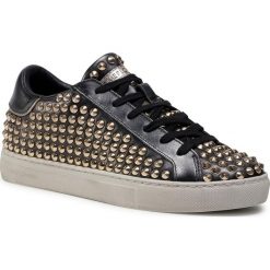 Sneakersy CRIME LONDON - Low Top Essential 25611AA3.20 Black. Czarne półbuty damskie Crime London, z aplikacjami, ze skóry, bez kołnierzyka. Za 1029,00 zł.