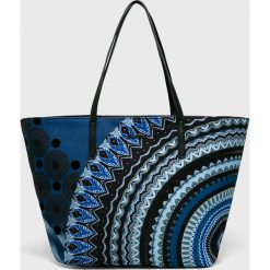 Desigual - Torebka. Niebieskie torebki klasyczne damskie Desigual, bez wzorów, z poliesteru, casualowe, duże, bez dodatków. W wyprzedaży za 199,90 zł.
