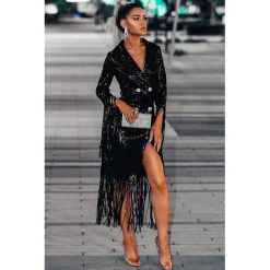 Sukienka ROZALA. Czarne sukienki damskie IVET, na imprezę, xl, bez wzorów, eleganckie, bez kołnierzyka, bez rękawów. W wyprzedaży za 159,00 zł.