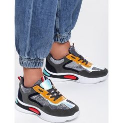 Szare Sneakersy Rebekah. Szare buty sportowe damskie Renee. Za 99,99 zł.