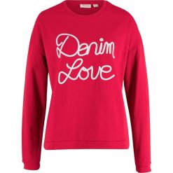 Bluza z aplikacją, długi rękaw bonprix czerwony. Czerwone bluzy damskie bonprix, z aplikacjami, z długim rękawem, długie, bez kaptura. Za 37,99 zł.