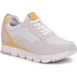 Sneakersy MARCO TOZZI - 2-23754-34 Offwhite Comb 111. Białe półbuty damskie Marco Tozzi, ze skóry ekologicznej. Za 209,00 zł.
