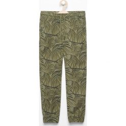 Spodnie chłopięce: Spodnie jogger z nadrukiem – Khaki