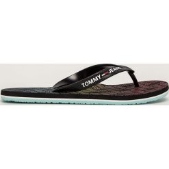 Tommy Jeans - Japonki. Czarne kapcie męskie Tommy Jeans, z jeansu. Za 139,90 zł.