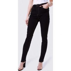 Granatowe Jeansy Unfading. Szare jeansy damskie Born2be. Za 39,99 zł.