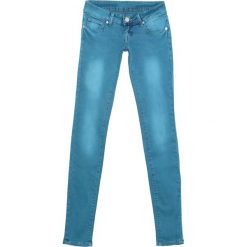 Niebieskie Jeansy Words Fall. Niebieskie jeansy damskie marki Born2be, z jeansu. Za 34,99 zł.