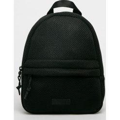 Converse - Plecak. Czarne plecaki męskie Converse, bez wzorów, z poliesteru. W wyprzedaży za 89,90 zł.