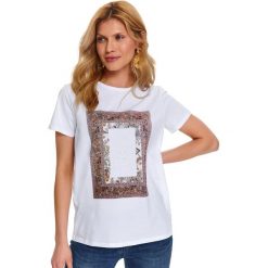 T-shirt damski z krótkim rękawem. Białe t-shirty damskie Top Secret, bez wzorów, z bawełny, z okrągłym kołnierzem. W wyprzedaży za 29,99 zł.