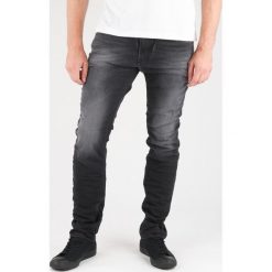 Diesel Thavar Dżinsy Niebieski. Niebieskie jeansy męskie Diesel, bez wzorów, vintage. Za 981,95 zł.