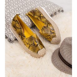Espadryle damskie Bestelle L177 Żółte. Żółte espadryle damskie Bestelle, bez wzorów, ze skóry, bez obcasa. Za 99,00 zł.