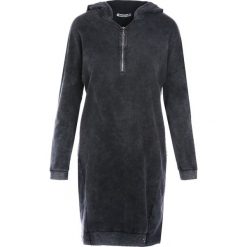 Sukienka - 4-8729 BLACK. Czarne sukienki damskie Unisono, na co dzień, s, bez wzorów, z elastanu, z kapturem, z długim rękawem, długie, mini, proste. Za 119,00 zł.