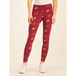 Legginsy NIKE Printed CJ4061. Czerwone spodnie damskie Nike, s, bez wzorów, z bawełny. W wyprzedaży za 139,00 zł.