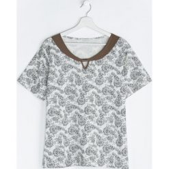 Bluzki asymetryczne: Kremowy T-shirt Mould