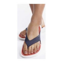 Crocs 205182-4JG NAVY/MELON, japonki. Różowe klapki damskie Crocs, w paski, bez obcasa. Za 134,00 zł.