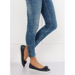 Balerinki damskie granatowe YSD-03 NAVY. Niebieskie baleriny damskie obuwie damskie, z aplikacjami, ze skóry ekologicznej, sportowe, bez obcasa. Za 54,51 zł.