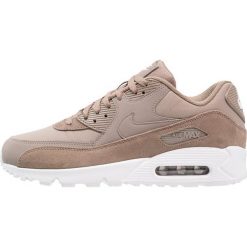 Nike Sportswear AIR MAX 90 ESSENTIAL Sneakersy niskie sepia stone/white. Brązowe trampki i tenisówki damskie marki Nike Sportswear, bez wzorów, ze skóry, bez zapięcia. W wyprzedaży za 471,20 zł.