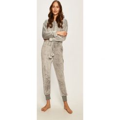 Henderson Ladies - Kombinezon piżamowy. Szare piżamy damskie Henderson Ladies, s, bez wzorów, z poliesteru, z kapturem, bez rękawów. Za 149,90 zł.