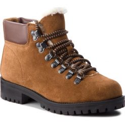Trapery WEEKEND MAXMARA - Urna 57960584600 Camel 001. Pomarańczowe trapery damskie WEEKEND MaxMara, ze skóry, bez obcasa, bez zapięcia. W wyprzedaży za 769,00 zł.