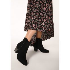 Czarne Kowbojki Fresno. Czarne botki damskie Born2be, bez obcasa, na obcasie, bez zapięcia. Za 139,99 zł.