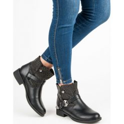 Rockowe botki damskie AALIYAH. Białe botki damskie marki Merg. Za 76,90 zł.