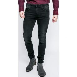Pepe Jeans - Jeansy Finsbury. Czarne rurki męskie Pepe Jeans. W wyprzedaży za 339,90 zł.