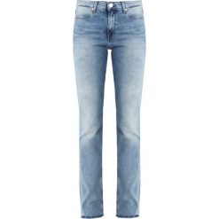 Tommy Jeans MID RISE STRAIGHT BOOTCUT TJ 1979 Jeansy Bootcut fraser light blue stretch. Niebieskie jeansy damskie bootcut Tommy Jeans. Za 449,00 zł.