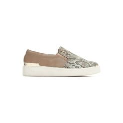 Khaki Slip On Luis. Brązowe trampki damskie slip on Born2be, z materiału. Za 79,99 zł.