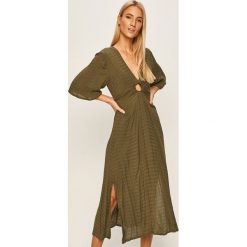 Pepe Jeans - Sukienka Alina. Zielone sukienki damskie Pepe Jeans, na co dzień, s, bez wzorów, z bawełny, casualowe, bez kołnierzyka, z krótkim rękawem, krótkie, midi, proste. W wyprzedaży za 269,90 zł.