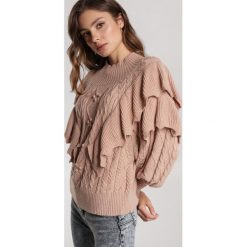 Beżowy Sweter Thenora. Brązowe swetry damskie Renee, s, bez wzorów, casualowe, bez rękawów, bez kaptura. Za 179,99 zł.
