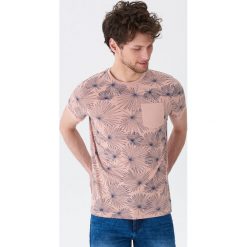 T-shirt z kieszenią - Różowy. Różowe t-shirty męskie House, s, bez wzorów, bez kołnierzyka. Za 39,99 zł.