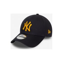 New Era New York Yankees Essential Czapka z daszkiem Niebieski. Niebieskie czapki męskie New Era, z haftami, z bawełny. Za 99,95 zł.