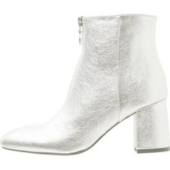 Botki damskie lity: Rebecca Minkoff STEFANIA Ankle boot rock silver