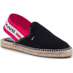 Espadryle TOMMY JEANS - Chunky Tape Slingback Espadrrille EN0EN00814 Black BDS. Czarne espadryle damskie Tommy Jeans, bez wzorów, z jeansu, bez obcasa. W wyprzedaży za 219,00 zł.