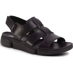 Sandały CLARKS - Tri Cove Sky 261501247 Black Leather. Czarne klapki męskie Clarks, ze skóry, bez zapięcia. Za 429,00 zł.